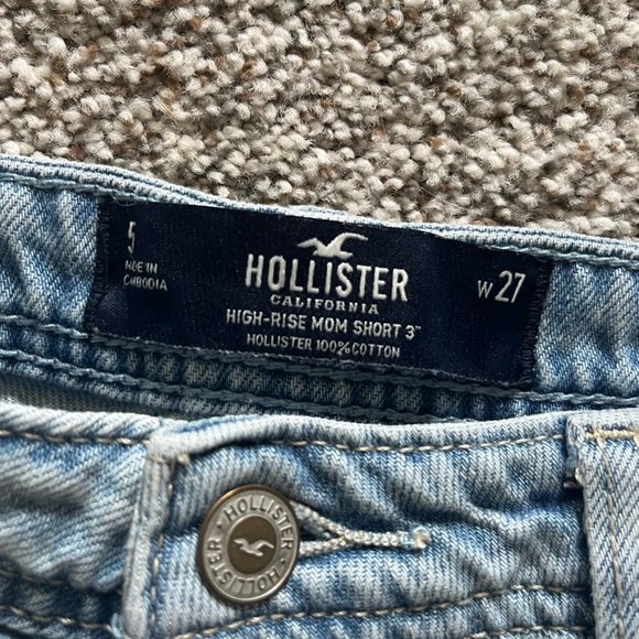 Hollister Light Wash Ripped Jean Shorts - Picture 3 of 3